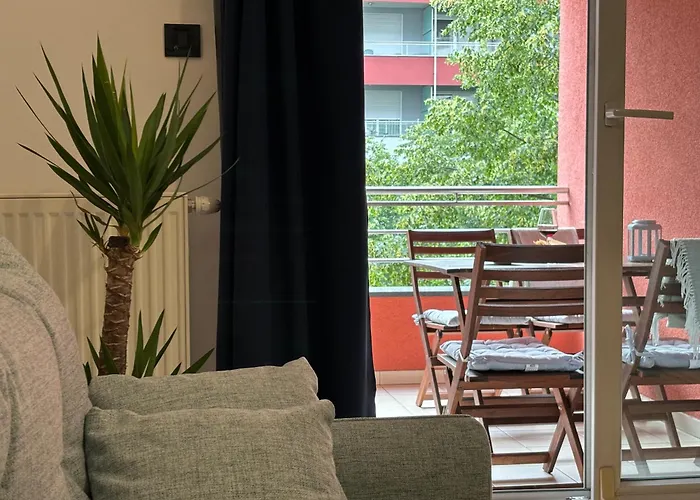 Terrace Bliss Apartment With Free Garage