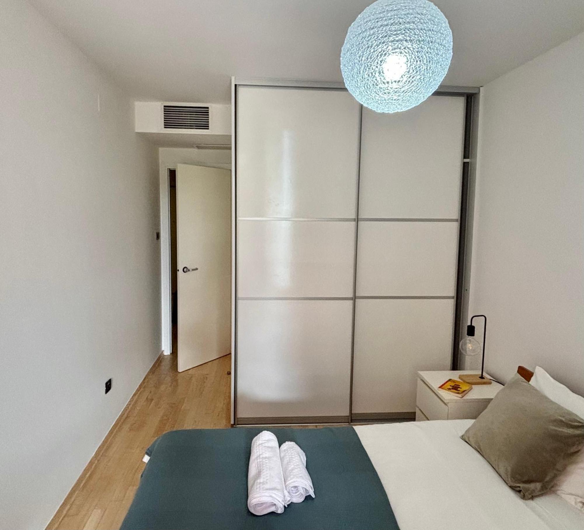 Terrace Bliss With Free Garage Apartma